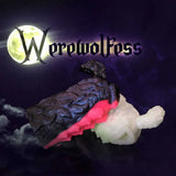 Kunstwerk van het Werewolfess-personage in parelmoergroen, blauw en paars, geïnspireerd op de siliconen fantasy-masturbator.