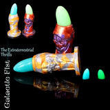 Consolador Galactic Fist de fantasía en silicona, en colores Épico y Legendario, con diseño alienígena de ciencia ficción y puntas luminosas.