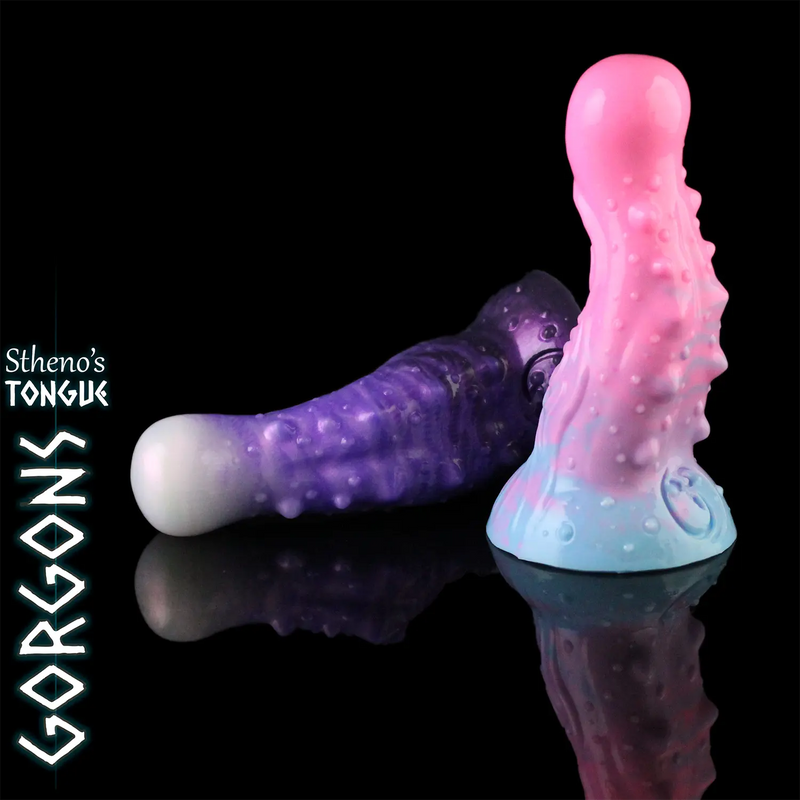 Gorgon’s Stheno’s Tongue fantasydildo i pastell- och lila nyanser – texturerad design med upphöjda detaljer.