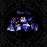 Set de dés en acrylique Blue Fog au design bleu ciel et blanc inspiré des lanceurs de sorts