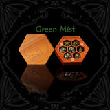 Set de dés en acrylique Green Mist au design forestier vert mousse et brun terreux