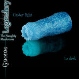 Legendary Gnome-masturbator van fosforescerend blauw silicone met een sprookjesachtige paddenstoelentextuur, afgebeeld bij licht en oplichtend in het donker