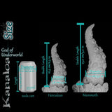 Maatvergelijking van de Kanaloa-tentakeldildo in de maten Herculean en Mammoth naast een frisdrankblikje van 355 ml, met diameter en bruikbare lengte.