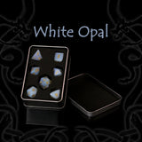White-Opal-Fantasy-Edelsteinwürfelset mit W20-, W12-, W10-, W8-, W6- und W4-Würfeln