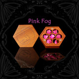 Set de dés en acrylique Pink Fog au design RPG fantasy marbré rose et blanc