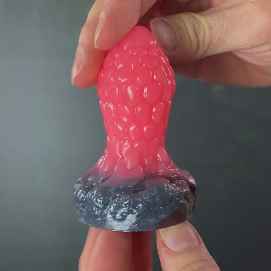 Very Hård Cute Fantasy Dragoness Eggs