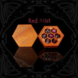 Set de dés en acrylique Red Mist au design de brume fantasy cramoisie et blanche