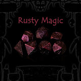 Rusty Magic metalen dobbelstenenset in antieke stijl, geïnspireerd op eeuwenoude magische relikwieën